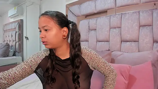 Snapshot of kaorybliss chatting on 17, 10, 2025 kaorybliss online show from 17, 10, 2025