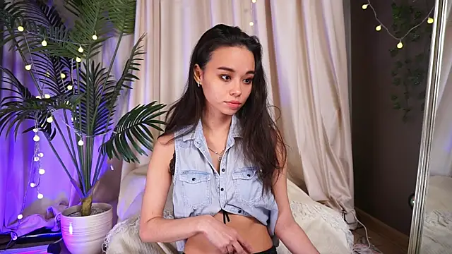 Snapshot of i_am_eva chatting on 18, 10, 2025 i am eva online show from 18, 10, 2025