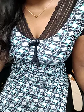 Snapshot of Tamilmallu-duskygirl03 chatting on 3, 2, 2026 Tamilmallu-duskygirl03 online show from 3, 2, 2026