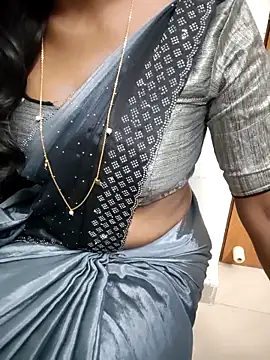 Snapshot of Tamilmallu-duskygirl03 chatting on 4, 2, 2026 Tamilmallu-duskygirl03 online show from 4, 2, 2026