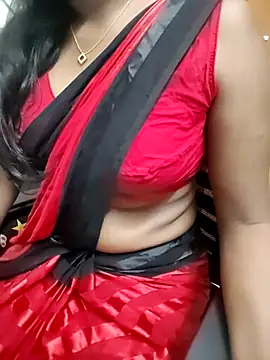 Snapshot of Tamilmallu-duskygirl03 chatting on 6, 4, 2026 Tamilmallu-duskygirl03 online show from 6, 4, 2026