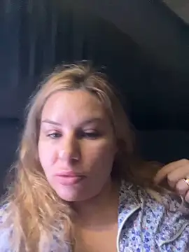 Snapshot of Passion-Blondy chatting on 15, 10, 2025 Passion-Blondy online show from 15, 10, 2025