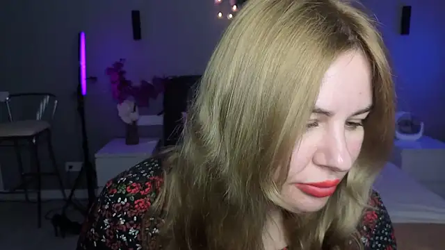 Passion-Blondy online show from 7, 5, 2026