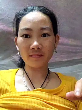 Snapshot of gio-thu chatting on 18, 4, 2026 gio-thu online show from 18, 4, 2026