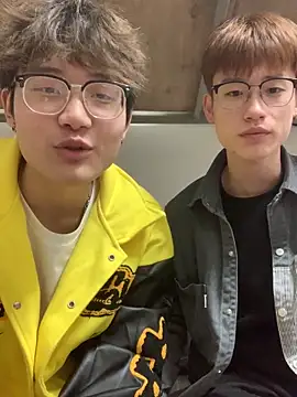 Snapshot of KK-cuteboy chatting on 26, 11, 2025 KK-cuteboy online show from 26, 11, 2025