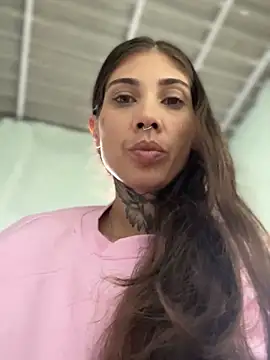 Snapshot of casalskunk chatting on 21, 10, 2025 casalskunk online show from 21, 10, 2025