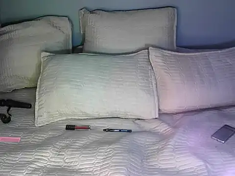 Snapshot of Bootyclit87xx chatting on 11, 10, 2025 Bootyclit87xx online show from 11, 10, 2025