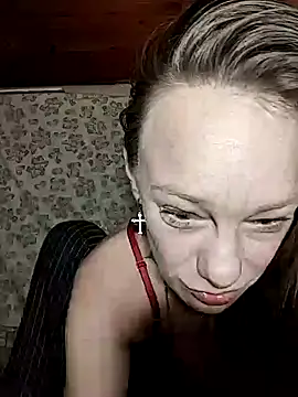 JulieSqualor81 online show from 24, 4, 2026