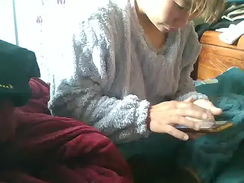 Snapshot of Zerin_nova chatting on 2, 12, 2025 Zerin nova online show from 2, 12, 2025