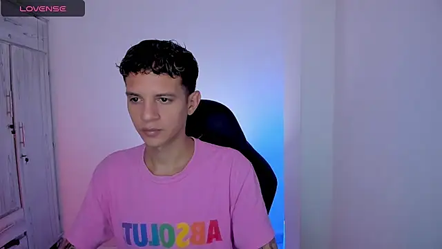 Snapshot of tylernova chatting on 3, 5, 2026 tylernova online show from 3, 5, 2026