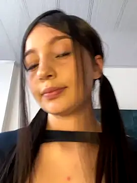   Lorelain   online show from 29, 10, 2025