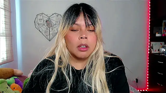 EllieMoonX online show from 17, 11, 2025