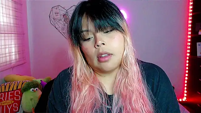 EllieMoonX online show from 1, 2, 2026