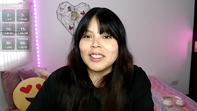 Snapshot of EllieMoonX chatting on 20, 7, 2026 EllieMoonX online show from 20, 7, 2026