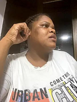 Snapshot of gabrielabrunette69 chatting on 29, 10, 2025 gabrielabrunette69 online show from 29, 10, 2025