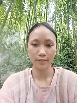 Snapshot of minachao- chatting on 18, 12, 2025 minachao- online show from 18, 12, 2025