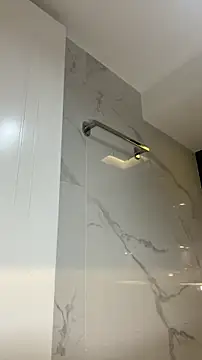 Snapshot of AbrilColls_ chatting on 1, 11, 2025 AbrilColls online show from 1, 11, 2025