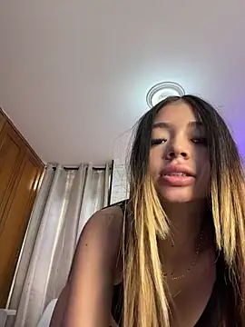 Snapshot of HoneyMollyX chatting on 15, 6, 2026 HoneyMollyX online show from 15, 6, 2026