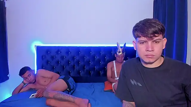 Snapshot of isaac_master77 chatting on 1, 11, 2025 isaac master77 online show from 1, 11, 2025