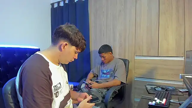 Snapshot of isaac_master77 chatting on 7, 11, 2025 isaac master77 online show from 7, 11, 2025