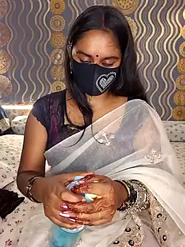 Snapshot of Sweet-Maddlina chatting on 11, 10, 2025 Sweet-Maddlina online show from 11, 10, 2025