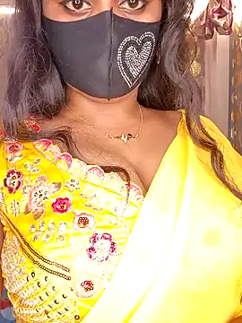 Snapshot of Sweet-Maddlina chatting on 18, 10, 2025 Sweet-Maddlina online show from 18, 10, 2025