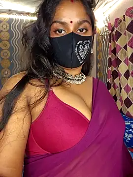 Snapshot of Sweet-Maddlina chatting on 22, 10, 2025 Sweet-Maddlina online show from 22, 10, 2025