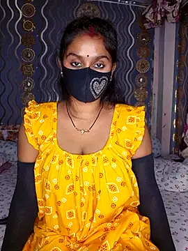 Snapshot of Sweet-Maddlina chatting on 3, 11, 2025 Sweet-Maddlina online show from 3, 11, 2025