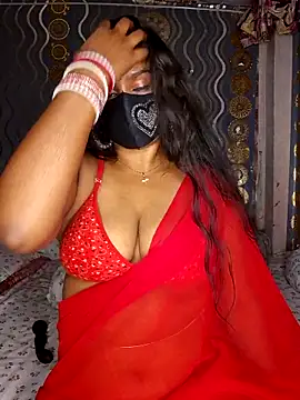 Snapshot of Sweet-Maddlina chatting on 7, 11, 2025 Sweet-Maddlina online show from 7, 11, 2025