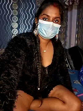 Snapshot of Sweet-Maddlina chatting on 2, 12, 2025 Sweet-Maddlina online show from 2, 12, 2025