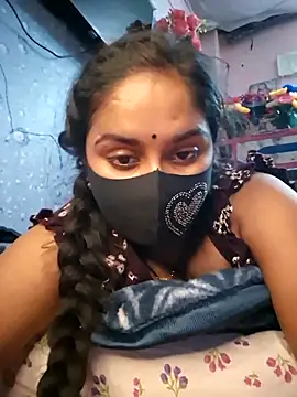 Snapshot of Sweet-Maddlina chatting on 5, 12, 2025 Sweet-Maddlina online show from 5, 12, 2025