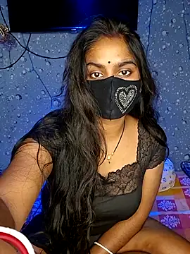 Snapshot of Sweet-Maddlina chatting on 14, 12, 2025 Sweet-Maddlina online show from 14, 12, 2025