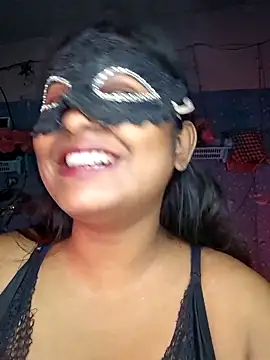 Snapshot of Sweet-Maddlina chatting on 7, 5, 2026 Sweet-Maddlina online show from 7, 5, 2026