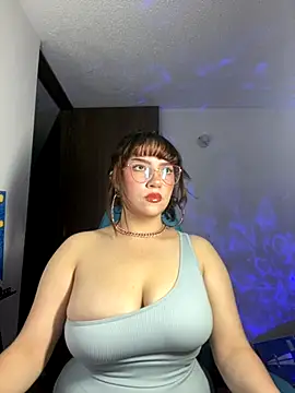 Snapshot of myevangeline_1 chatting on 28, 11, 2025 myevangeline 1 online show from 28, 11, 2025