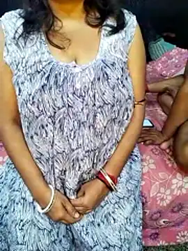 Snapshot of modhu82 chatting on 16, 11, 2025 modhu82 online show from 16, 11, 2025