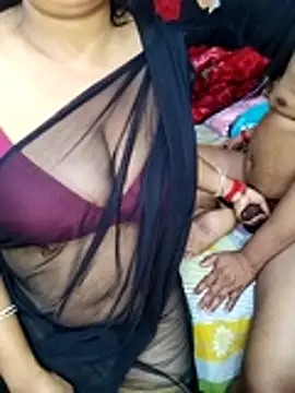 Snapshot of modhu82 chatting on 18, 12, 2025 modhu82 online show from 18, 12, 2025