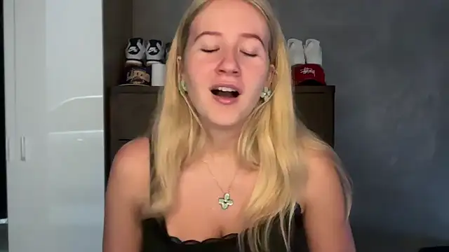 itssosierra online show from 22, 4, 2026