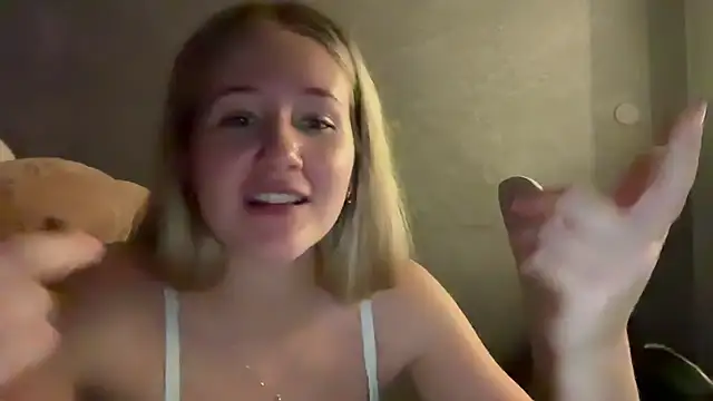 Snapshot of itssosierra chatting on 2, 7, 2026 itssosierra online show from 2, 7, 2026