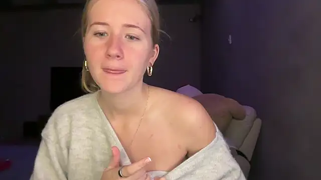 Snapshot of itssosierra chatting on 4, 8, 2026 itssosierra online show from 4, 8, 2026