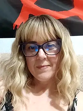 Amelialove42 online show from 22, 4, 2026