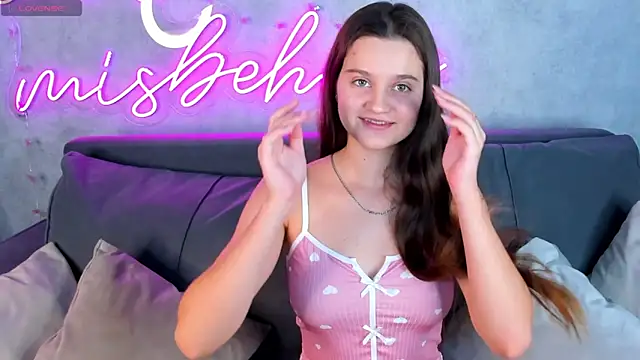 Renesmy Black online show from 24, 10, 2025