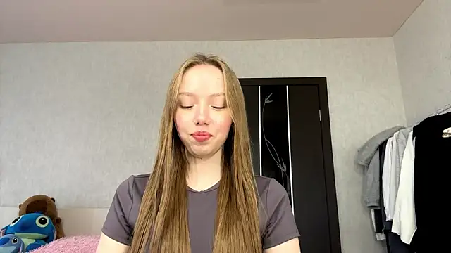 AntoniaMoravick online show from 20, 10, 2025