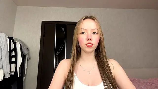 AntoniaMoravick online show from 5, 12, 2025