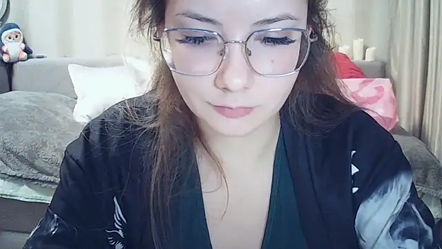 MoodieMira online show from 4, 3, 2026