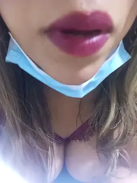 Snapshot of FATIFATIMOROC chatting on 12, 11, 2025 FATIFATIMOROC online show from 12, 11, 2025