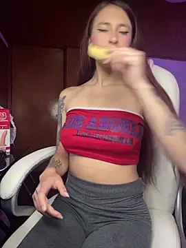 Snapshot of Im_scarlett18 chatting on 26, 11, 2025 Im scarlett18 online show from 26, 11, 2025