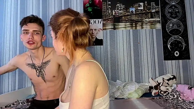 Snapshot of EmiliaCouple chatting on 4, 3, 2026 EmiliaCouple online show from 4, 3, 2026