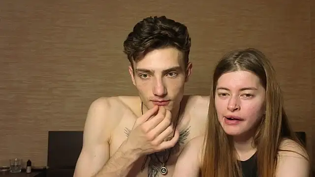 EmiliaCouple online show from 21, 6, 2026