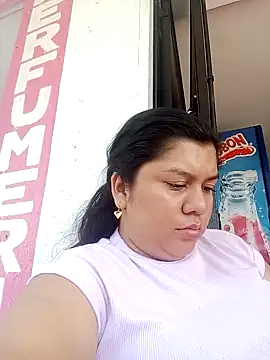 Snapshot of solnechka1 chatting on 17, 10, 2025 solnechka1 online show from 17, 10, 2025
