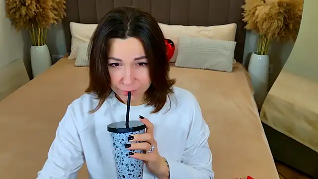 Snapshot of EdenSolis chatting on 8, 3, 2026 EdenSolis online show from 8, 3, 2026